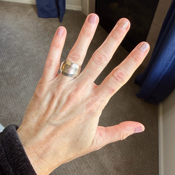 Silverware Engraved Ring - Picture 5 of 12